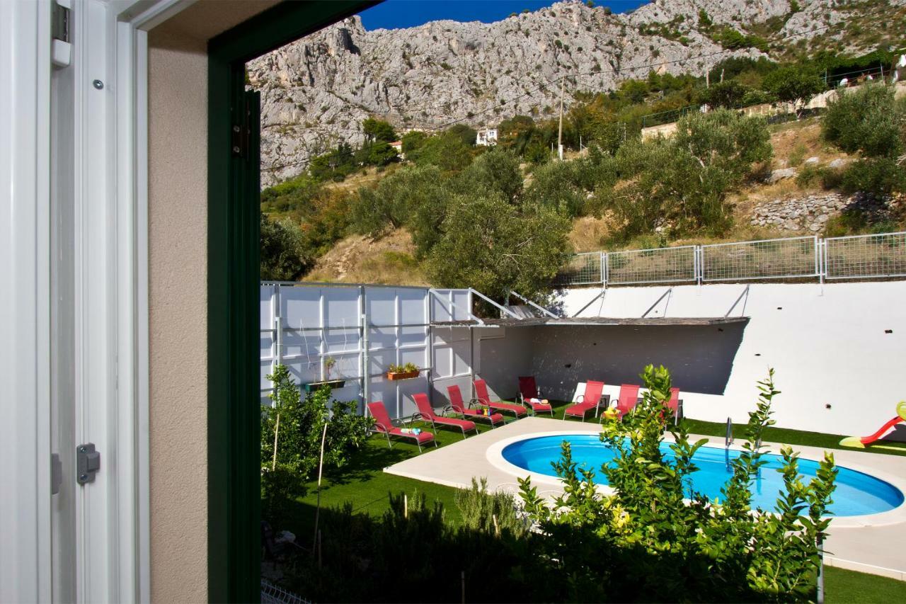 Villa Omis Michy - Family House For Big And Small Groups מראה חיצוני תמונה