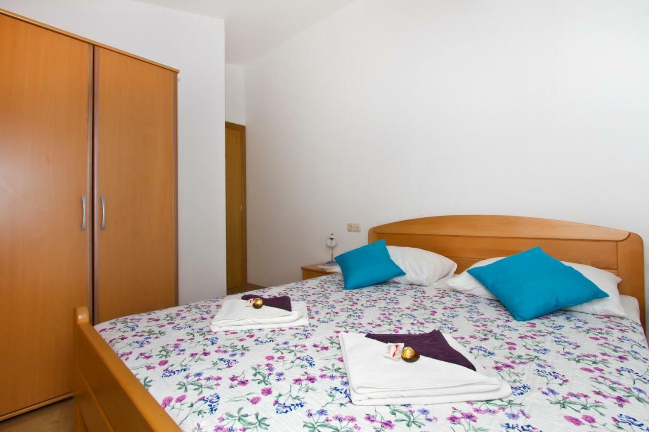 Villa Omis Michy - Family House For Big And Small Groups מראה חיצוני תמונה