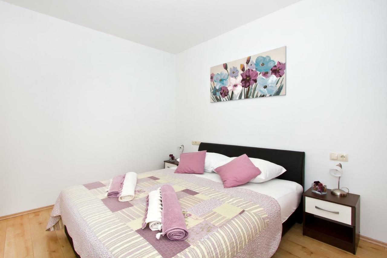 Villa Omis Michy - Family House For Big And Small Groups מראה חיצוני תמונה