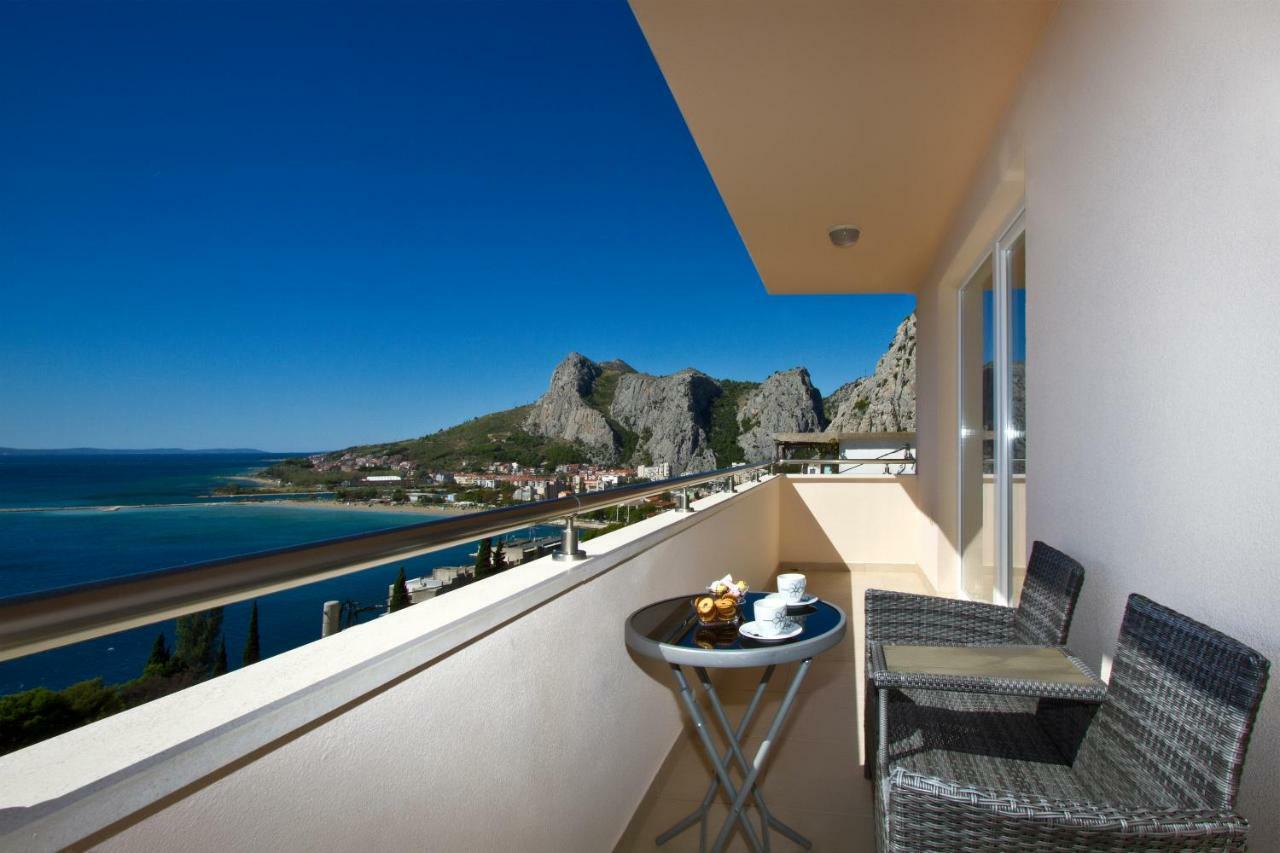 Villa Omis Michy - Family House For Big And Small Groups מראה חיצוני תמונה