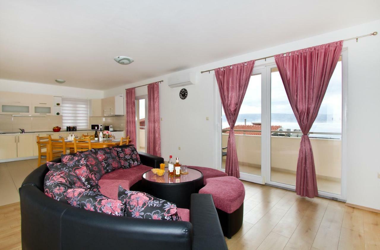 Villa Omis Michy - Family House For Big And Small Groups מראה חיצוני תמונה