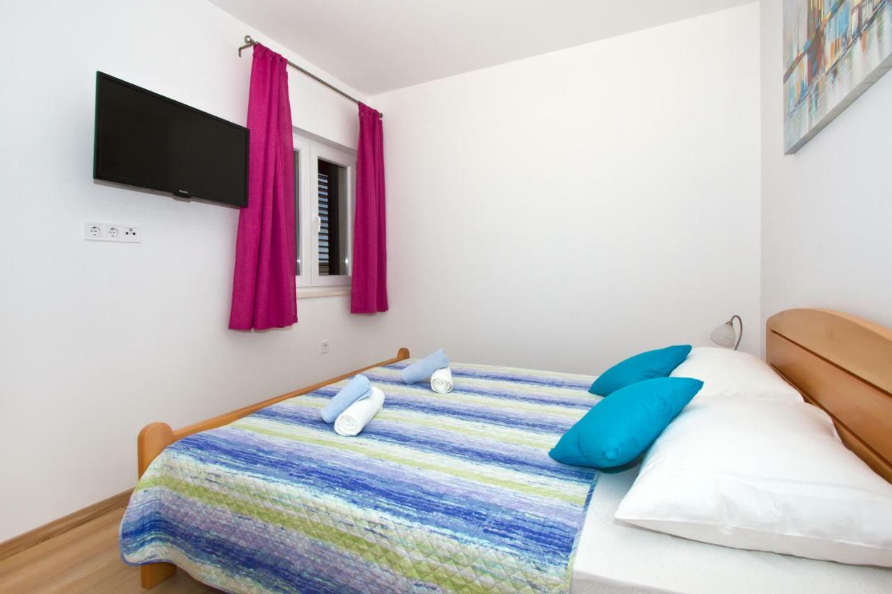 Villa Omis Michy - Family House For Big And Small Groups מראה חיצוני תמונה