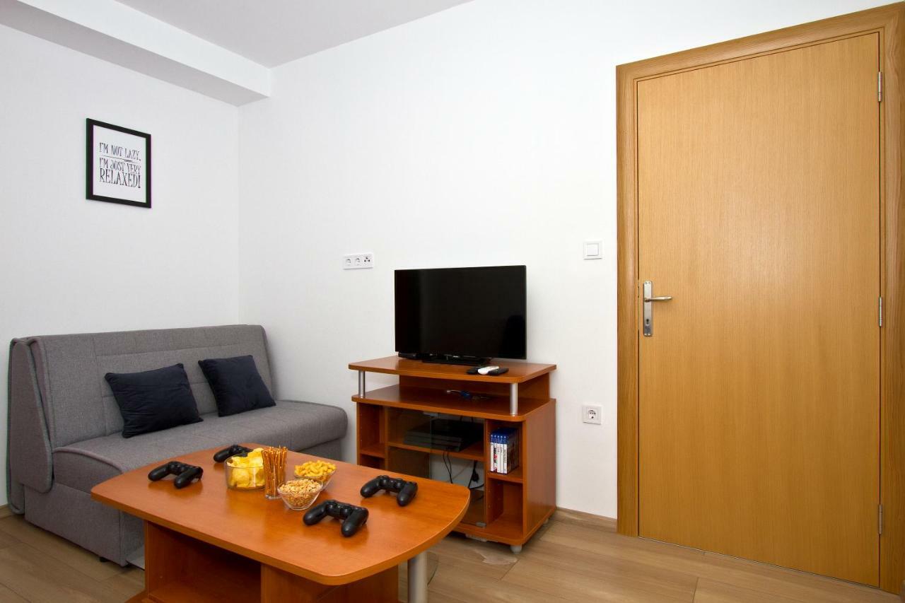 Villa Omis Michy - Family House For Big And Small Groups מראה חיצוני תמונה